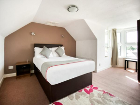 Отель Corner Hotel  Карноусти